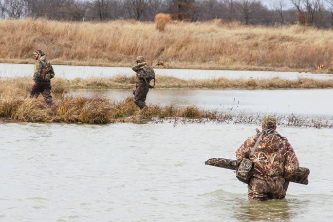 deadly-hunt-for-waterfowl